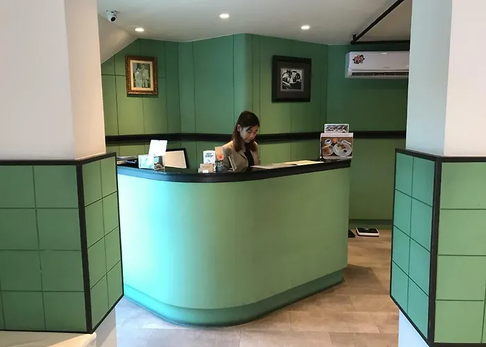 L42素万那普机场旅馆 酒店 3*